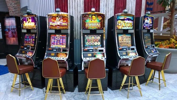 Payout table: symbol values and bonus triggers Mesin Arcade payout table showing symbol values
