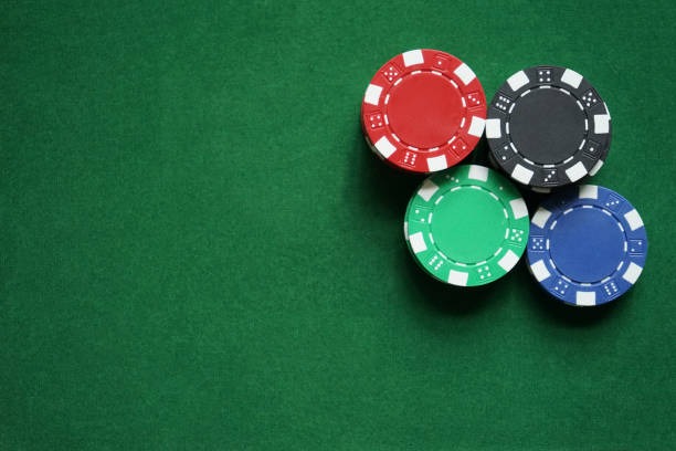 Baccarat: simple rules, fast rounds Pretty Gaming baccarat table showing player and banker hands